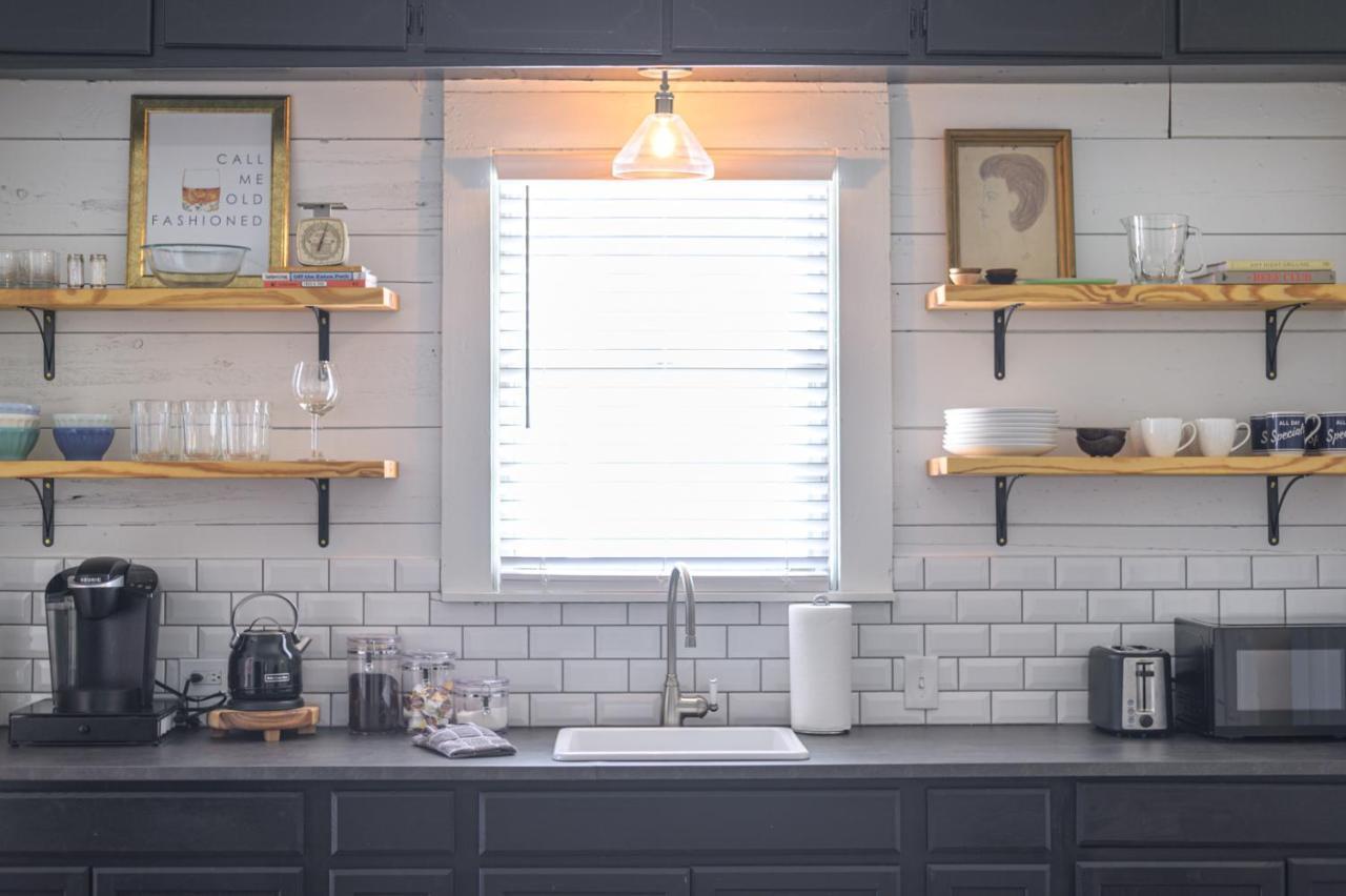 Restored 1930S Uptown Bungalow 2 Min. To Magnolia Waco Eksteriør billede