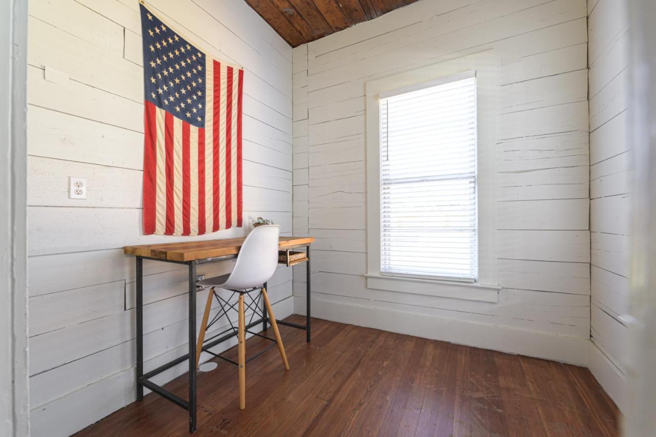 Restored 1930S Uptown Bungalow 2 Min. To Magnolia Waco Eksteriør billede